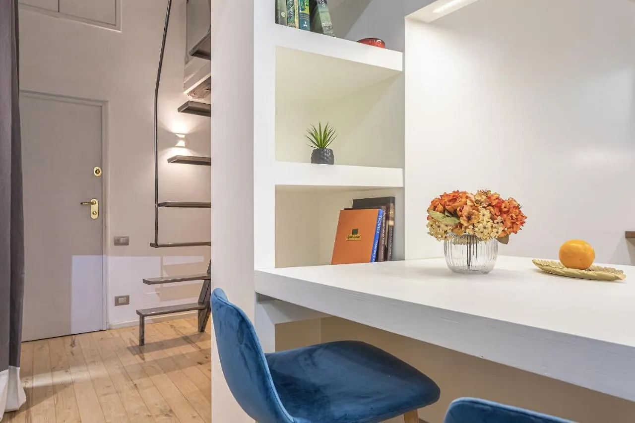 Lucrezia Apartment - Close To Piazza Navona Rome