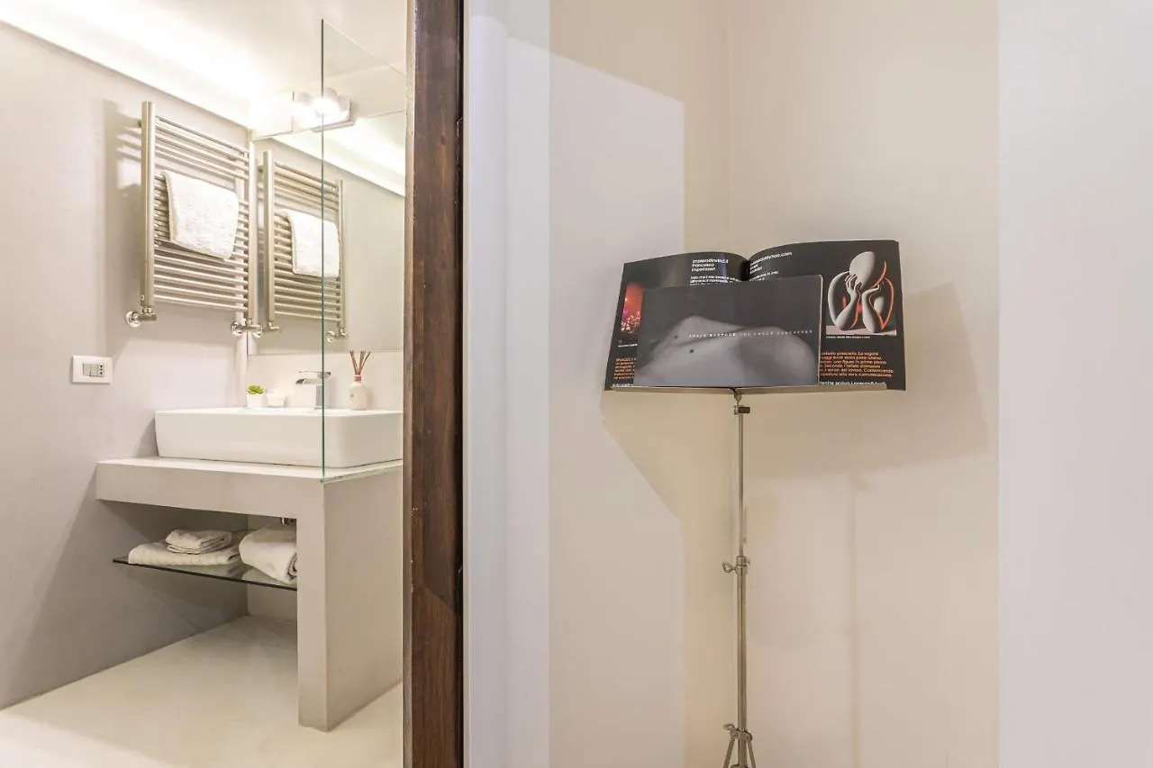 Lucrezia Apartment - Close To Piazza Navona Rome