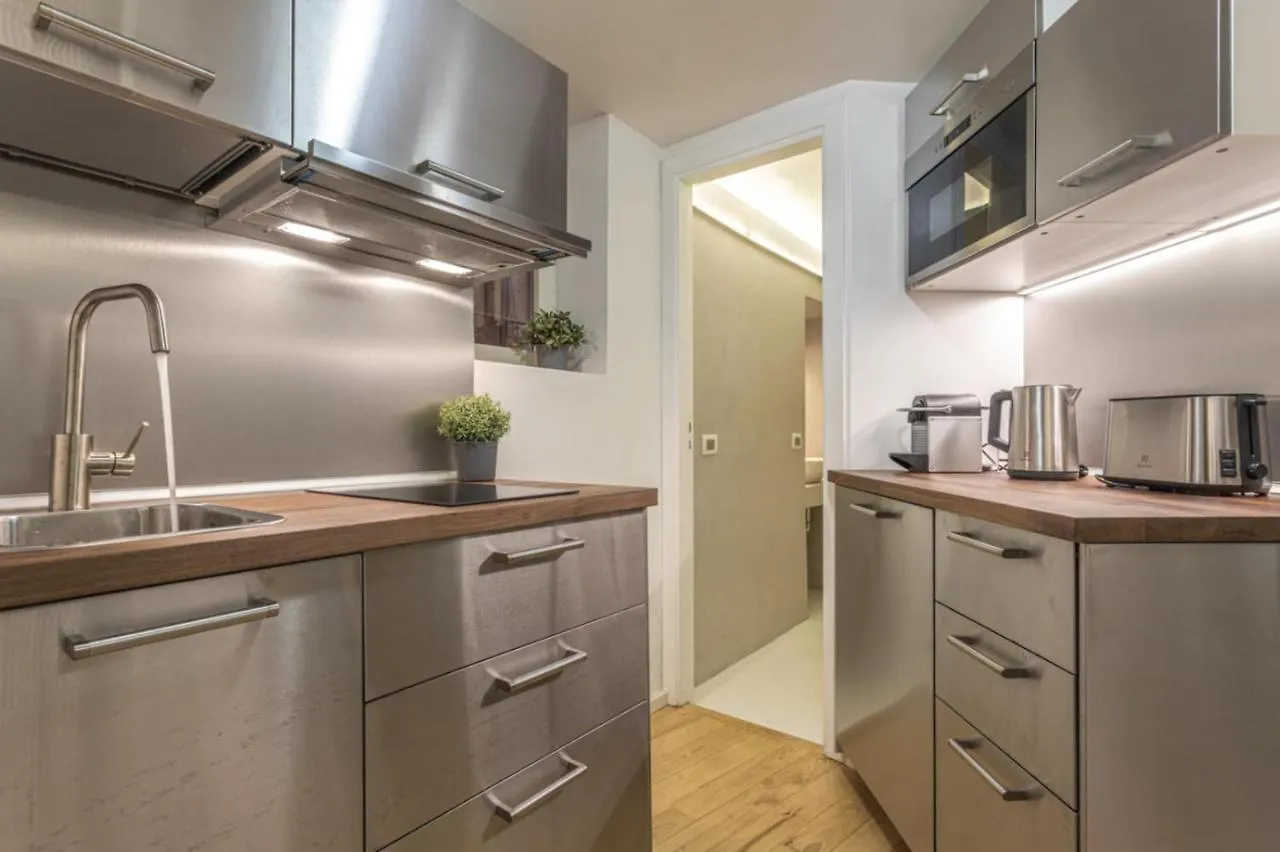 Lucrezia Apartment - Close To Piazza Navona Rome